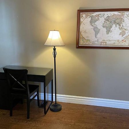 Cozy 2 Bedroom Home In Chatham - Left Side Chatham-Kent Exterior foto