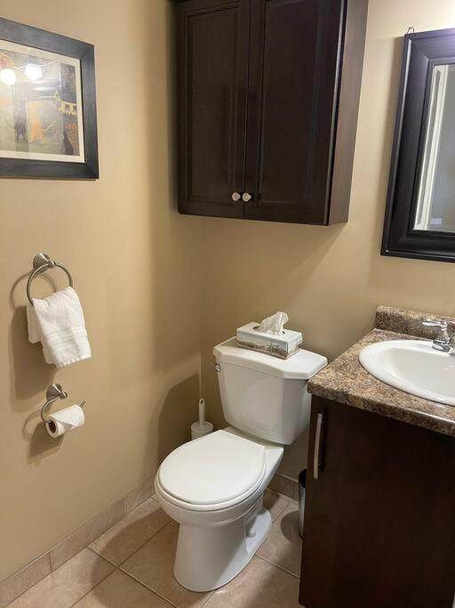 Cozy 2 Bedroom Home In Chatham - Left Side Chatham-Kent Exterior foto