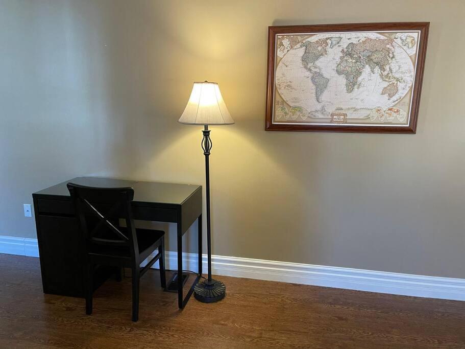 Cozy 2 Bedroom Home In Chatham - Left Side Chatham-Kent Exterior foto